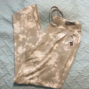 Men’s medium Gilly Hicks lounge pants